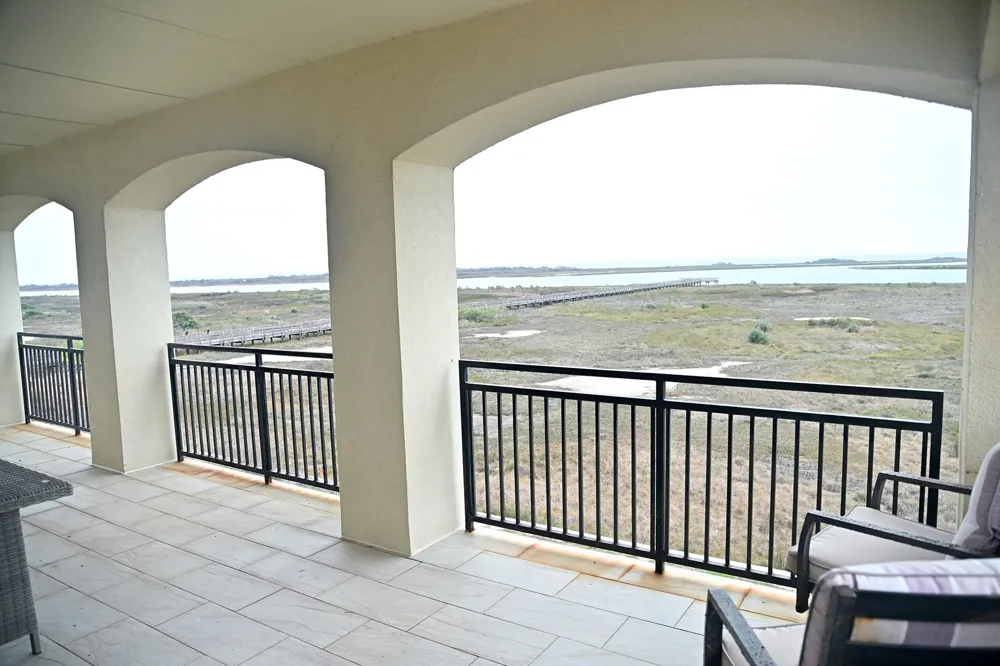 591 E Burgundy Bay Port O Connor, TX 77982