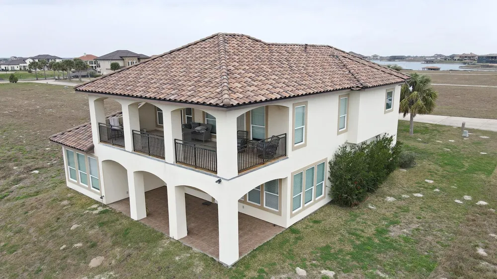 591 E Burgundy Bay Port O Connor, TX 77982