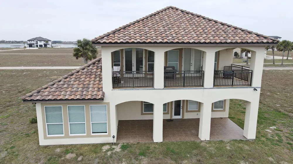 591 E Burgundy Bay Port O Connor, TX 77982