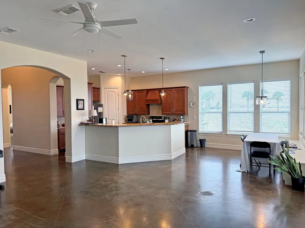 591 E Burgundy Bay Port O Connor, TX 77982