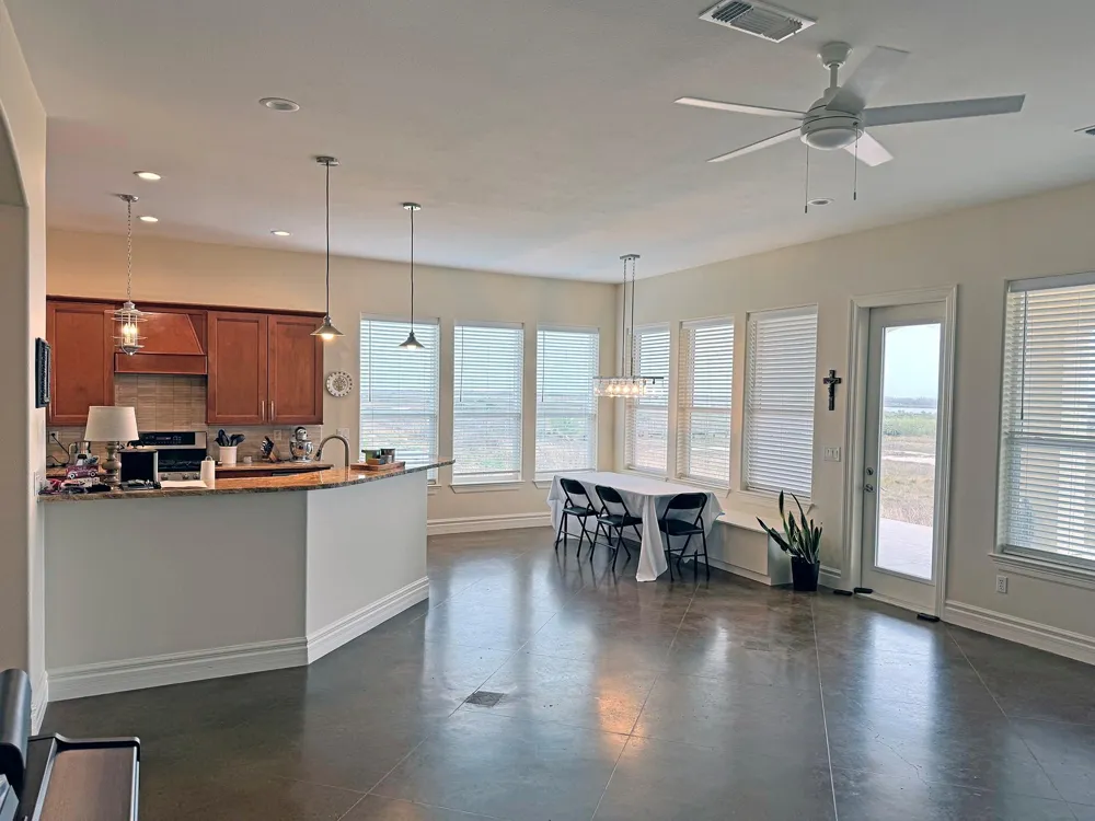 591 E Burgundy Bay Port O Connor, TX 77982