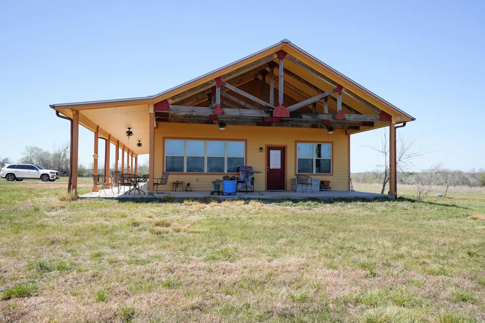6455 Gebert Road Schulenburg, TX 78949