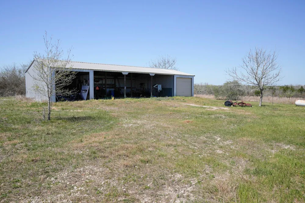 6455 Gebert Road Schulenburg, TX 78949