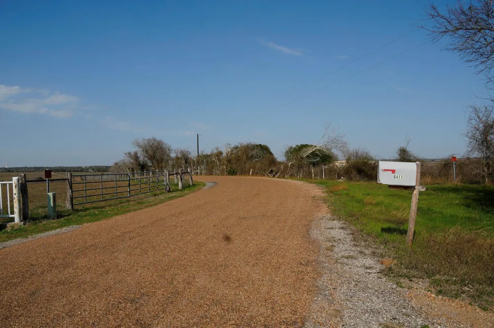 6455 Gebert Road Schulenburg, TX 78949