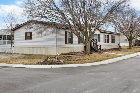 2351 Hiddenview Drive