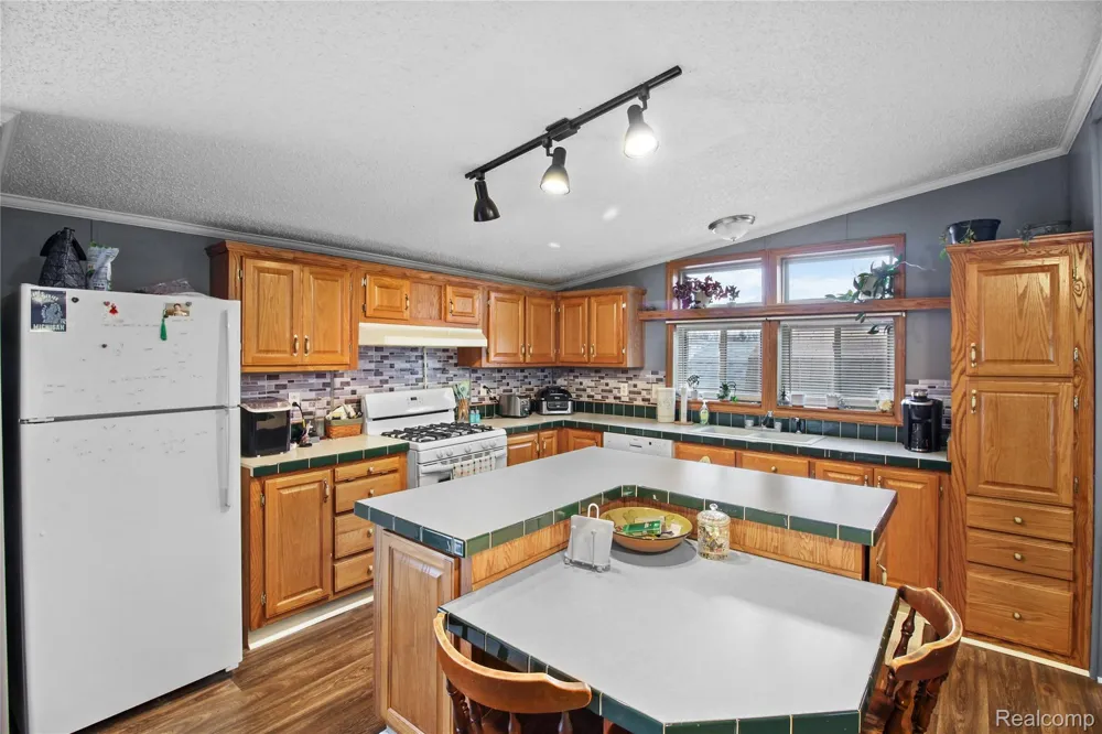 2351 Hiddenview Drive Berlin Charter Township, MI 48166