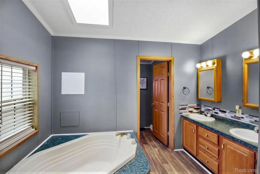 2351 Hiddenview Drive Berlin Charter Township, MI 48166