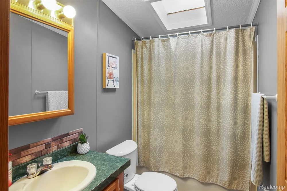 2351 Hiddenview Drive Berlin Charter Township, MI 48166
