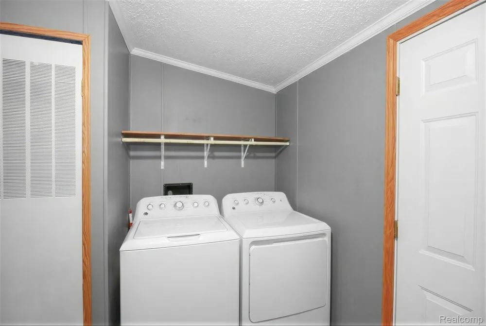 2351 Hiddenview Drive Berlin Charter Township, MI 48166