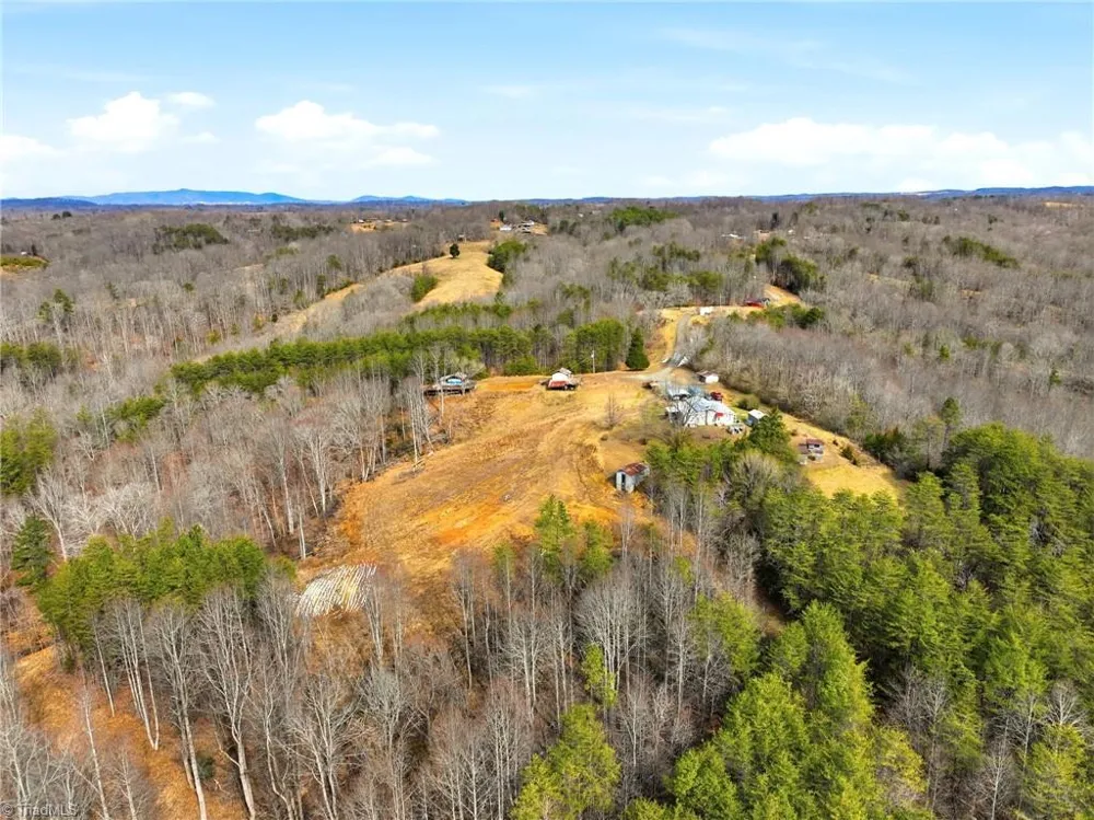 1324 Hardie Mabe Road Danbury, NC 27016