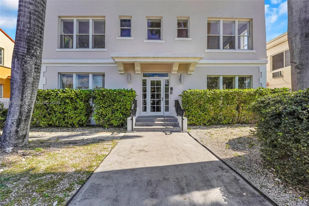 1027 Pennsylvania Ave #103 Miami Beach, FL 33139