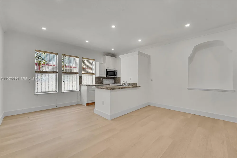 1027 Pennsylvania Ave #103 Miami Beach, FL 33139