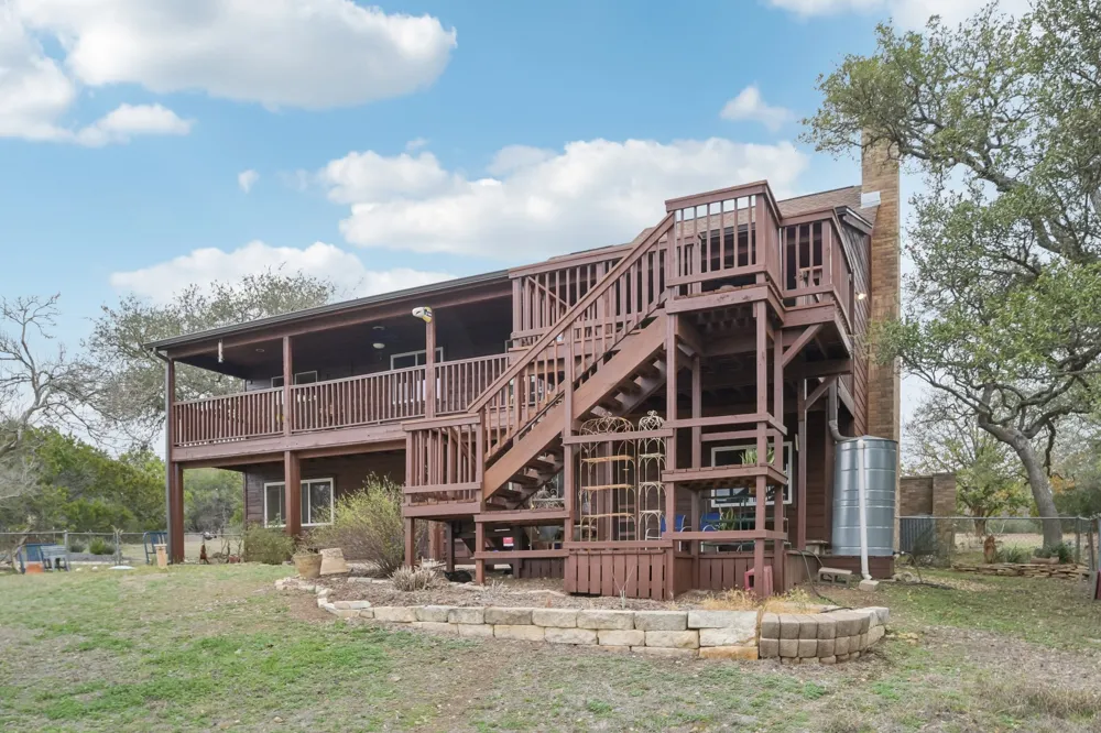 407 Pioneer Trail San Marcos, TX 78666