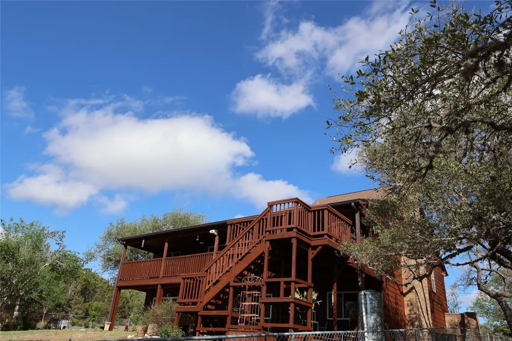 407 Pioneer Trail San Marcos, TX 78666