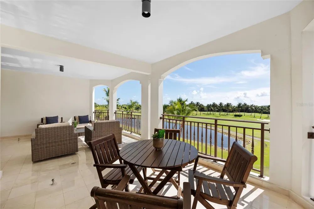 400 COCO BEACH BVL #302B Rio Grande, PR 00721