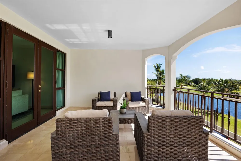 400 COCO BEACH BVL #302B Rio Grande, PR 00721