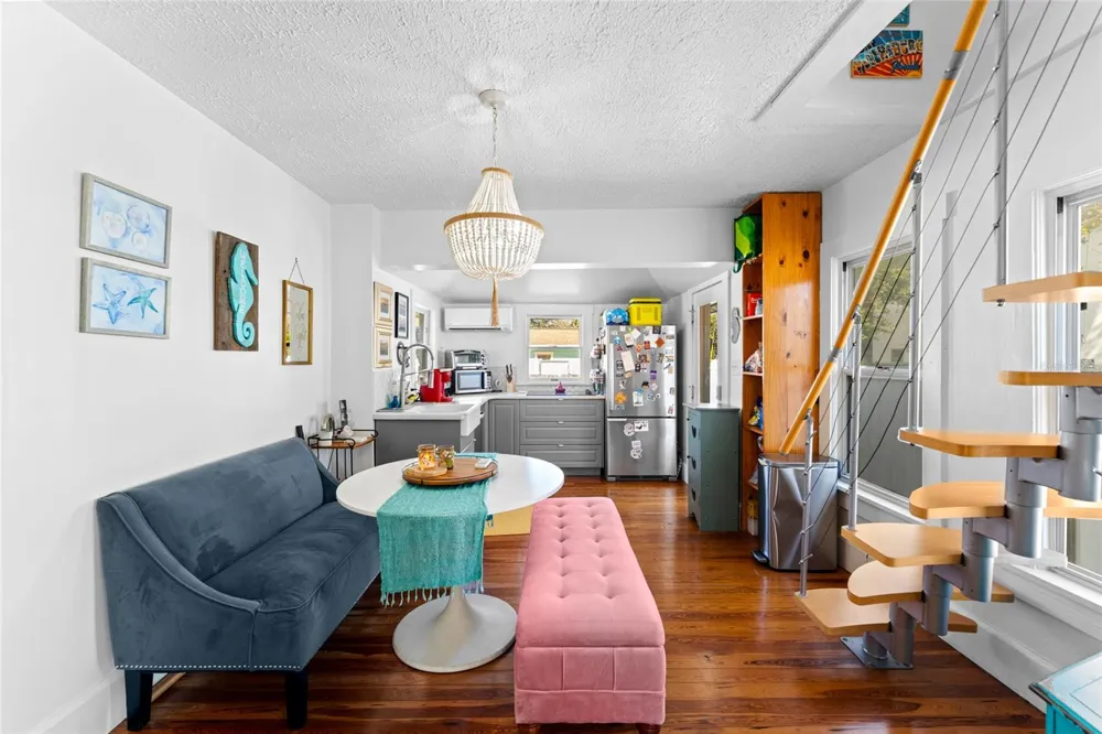 783 30TH AVENUE St Petersburg, FL 33704