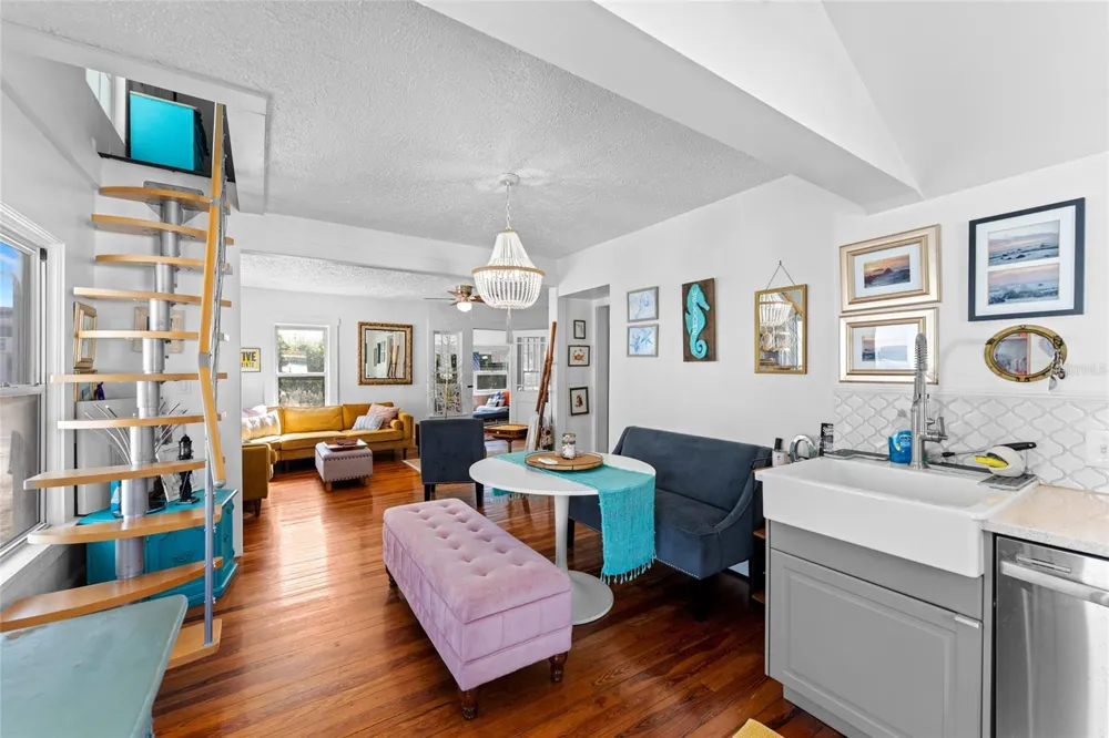 783 30TH AVENUE St Petersburg, FL 33704