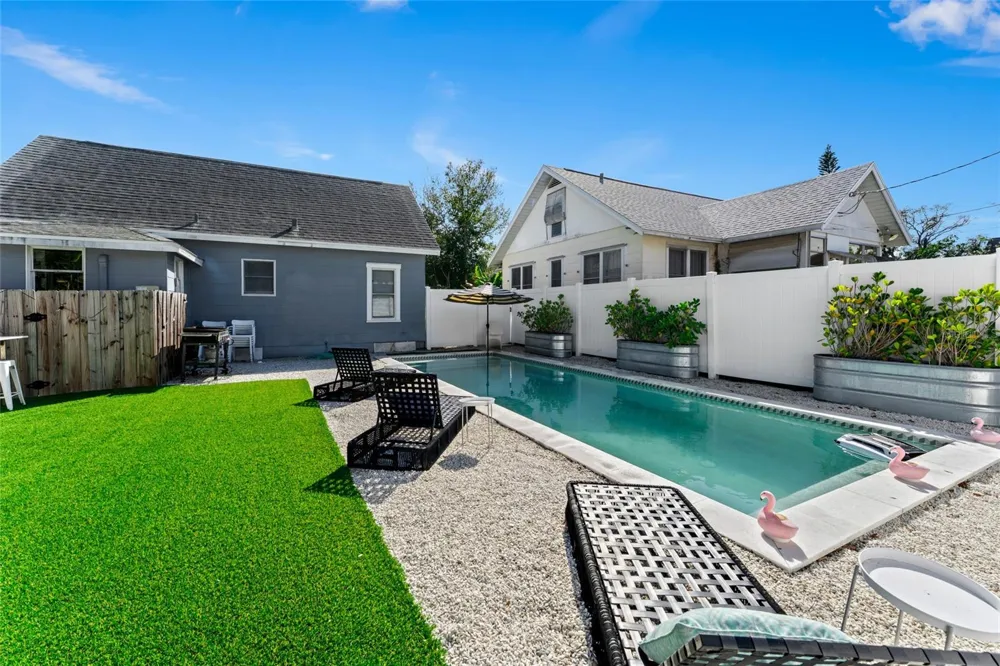 783 30TH AVENUE St Petersburg, FL 33704