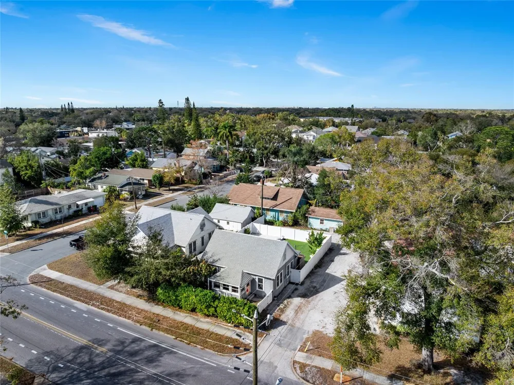783 30TH AVENUE St Petersburg, FL 33704