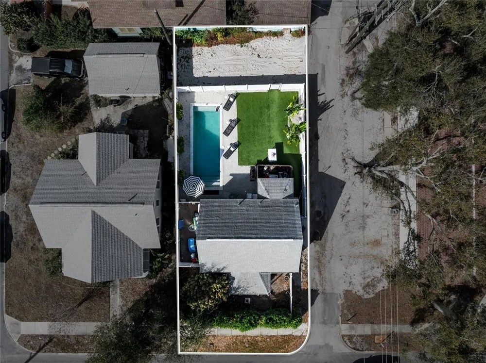 783 30TH AVENUE St Petersburg, FL 33704