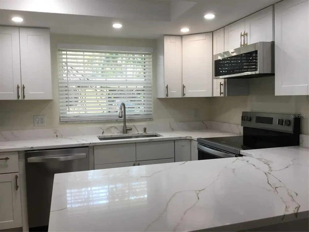 44 COUNTRY CLUB DRIVE #44 Largo, FL 33771