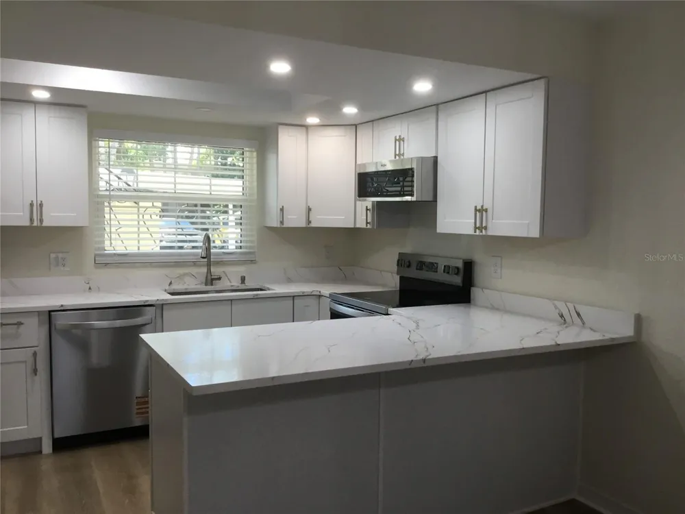 44 COUNTRY CLUB DRIVE #44 Largo, FL 33771