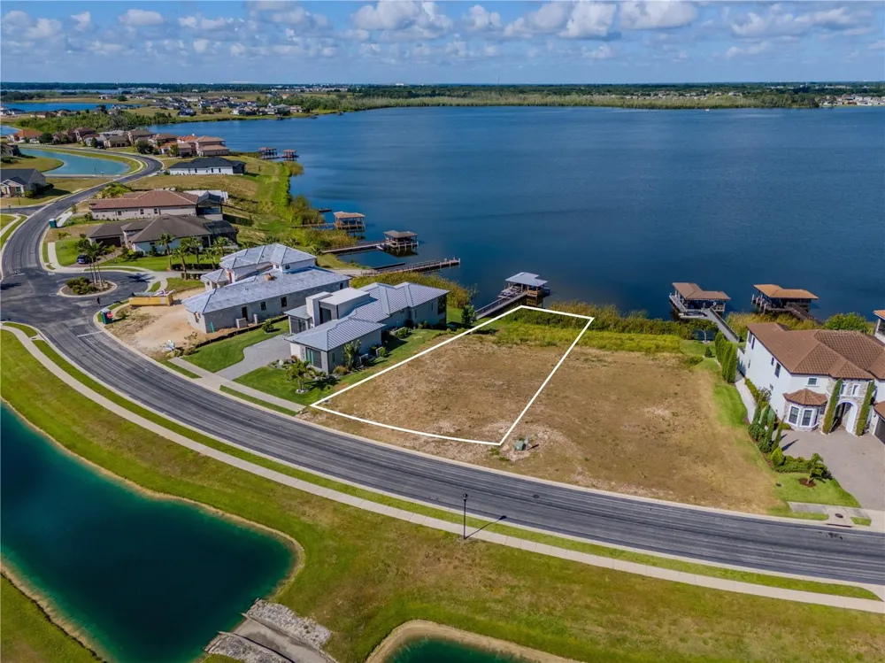 707 WATERFERN TRAIL DRIVE Auburndale, FL 33823