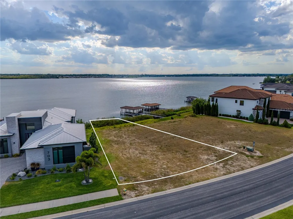 707 WATERFERN TRAIL DRIVE Auburndale, FL 33823