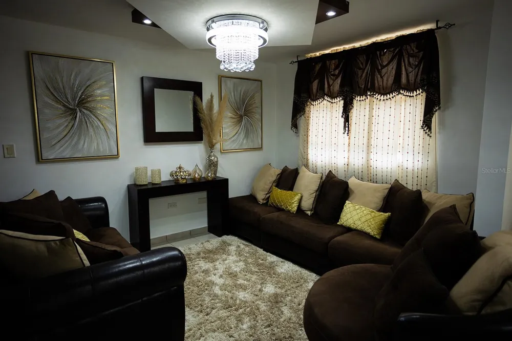 686 PUERTO NUEVO #364 Vega Baja, PR 00693