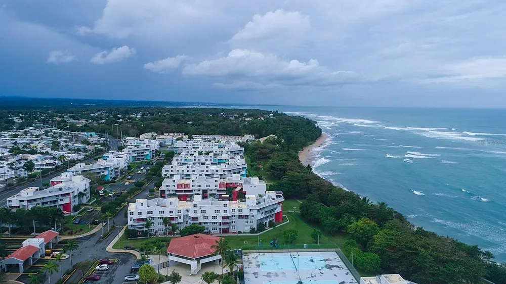686 PUERTO NUEVO #364 Vega Baja, PR 00693
