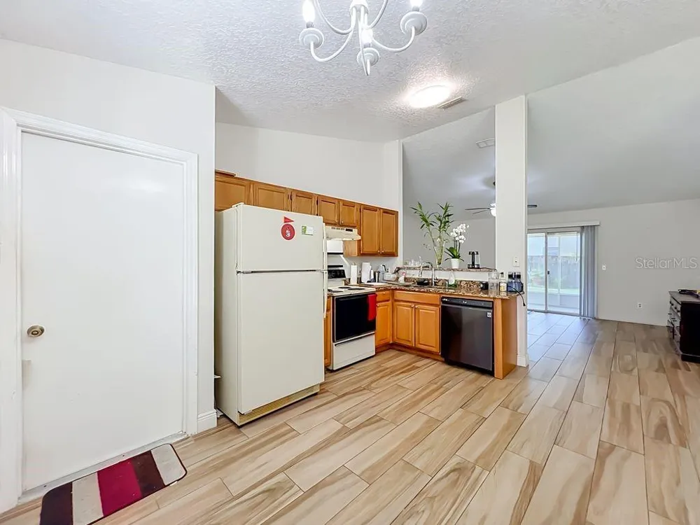 8818 RESERVATION DRIVE Orlando, FL 32829