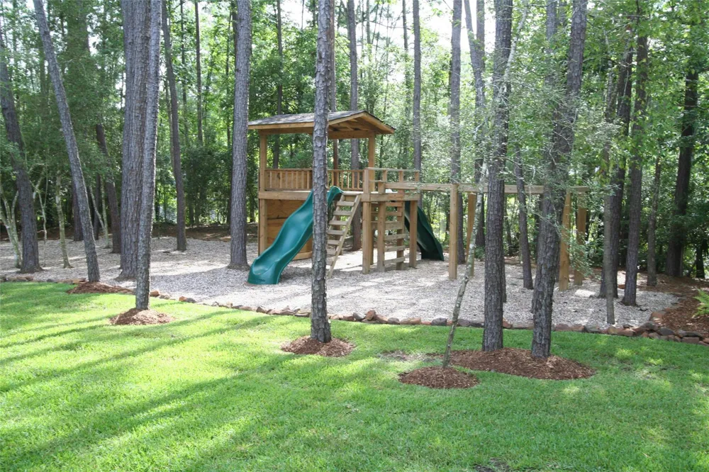 41 Artesian Way Roman Forest, TX 77357