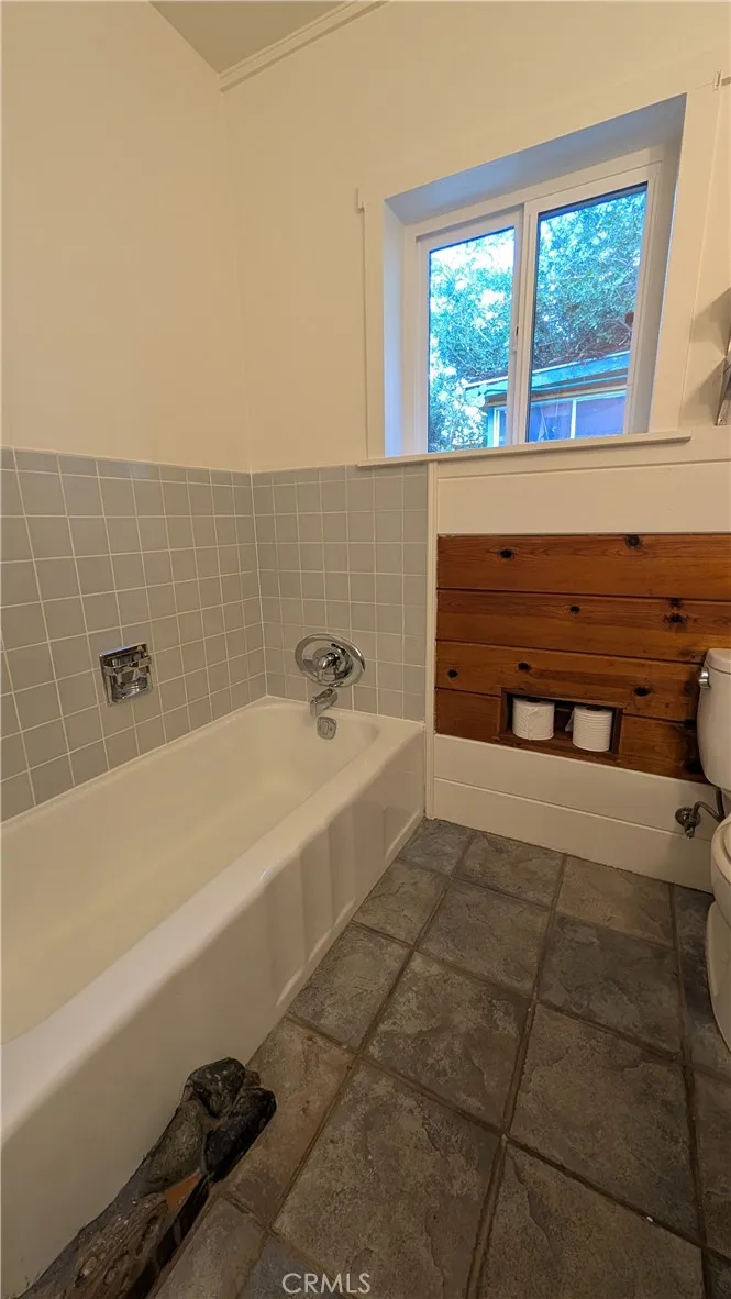 546 Griswold Avenue San Fernando, CA 91340