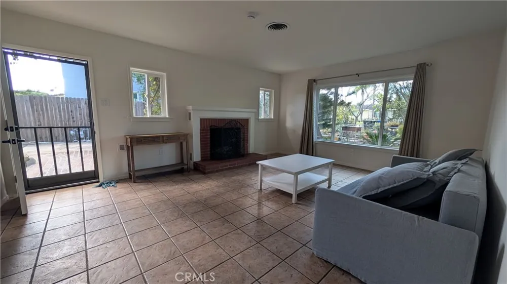546 Griswold Avenue San Fernando, CA 91340