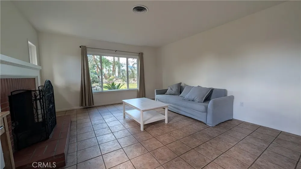 546 Griswold Avenue San Fernando, CA 91340