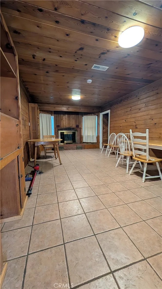 546 Griswold Avenue San Fernando, CA 91340