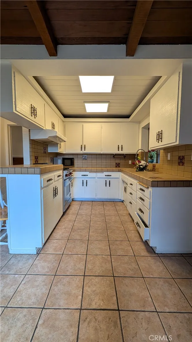 546 Griswold Avenue San Fernando, CA 91340