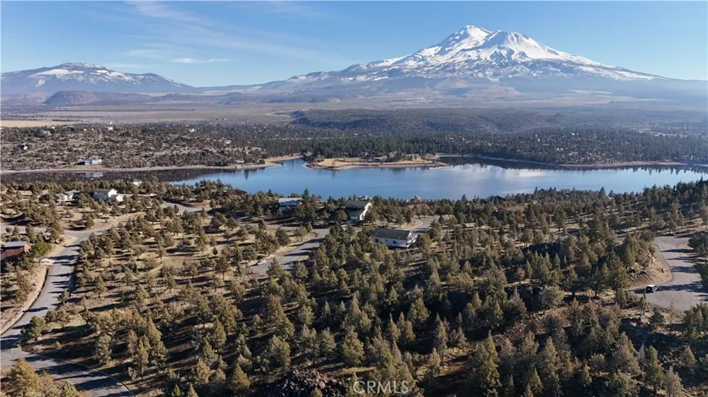 25 Quail Ridge Weed, CA 96094