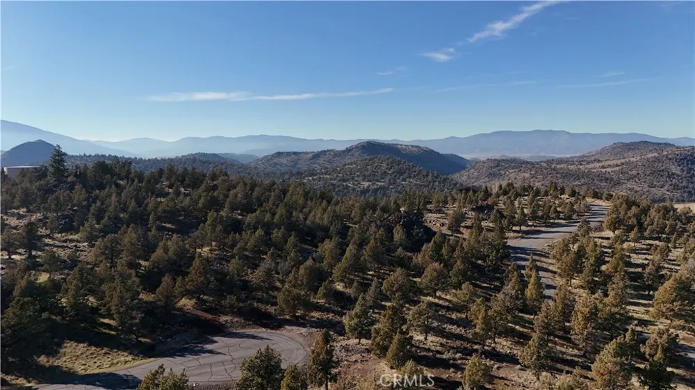 25 Quail Ridge Weed, CA 96094