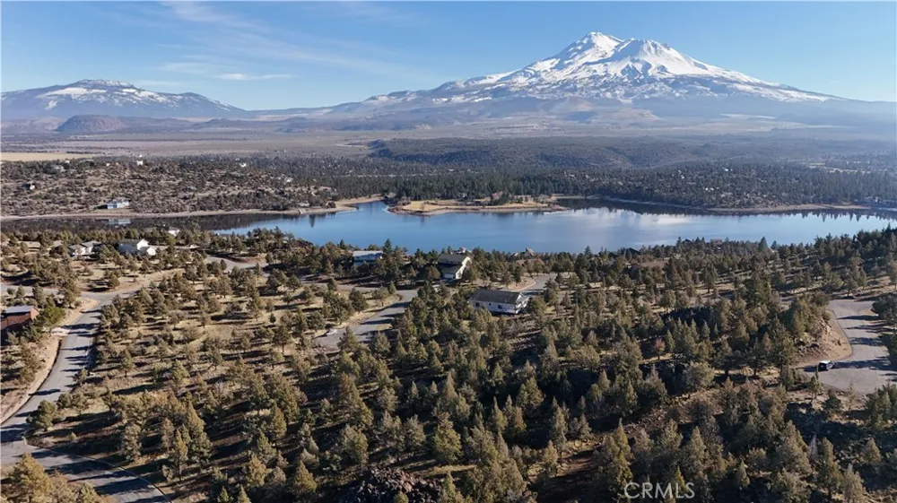 25 Quail Ridge Weed, CA 96094