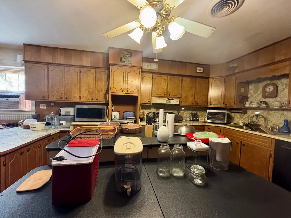 620 5th Street Hawley, TX 79525