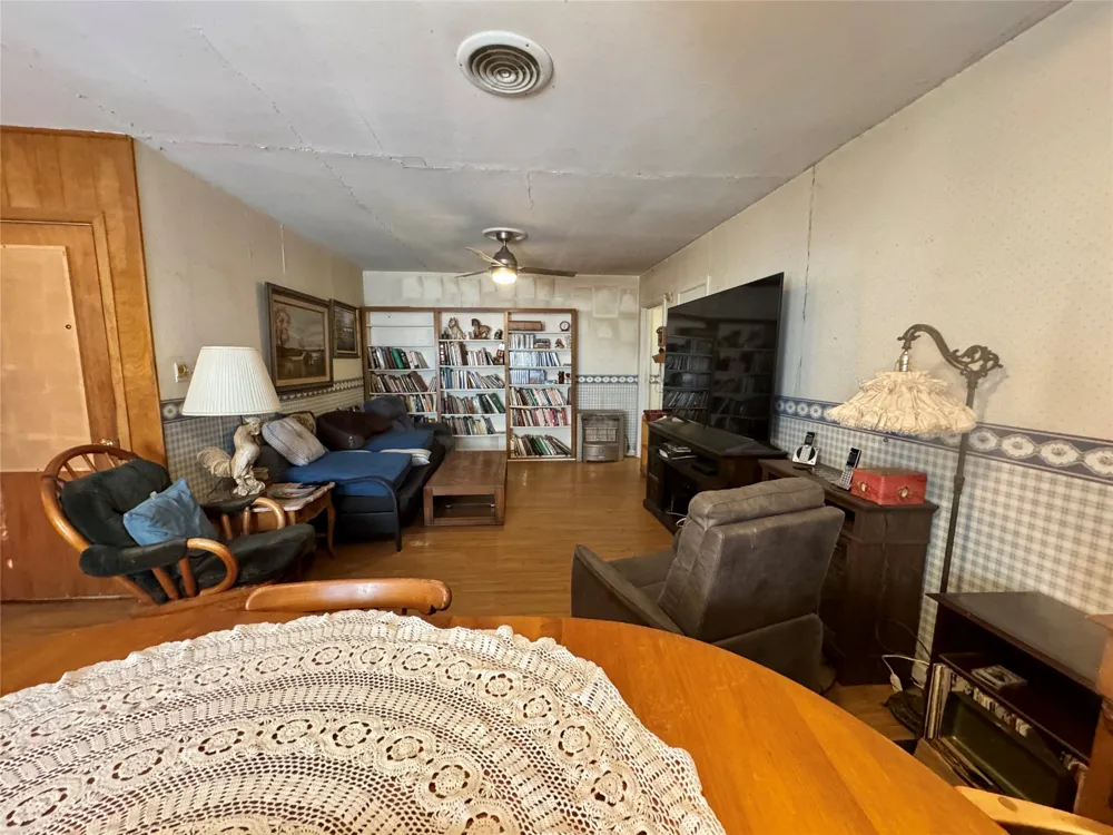 620 5th Street Hawley, TX 79525