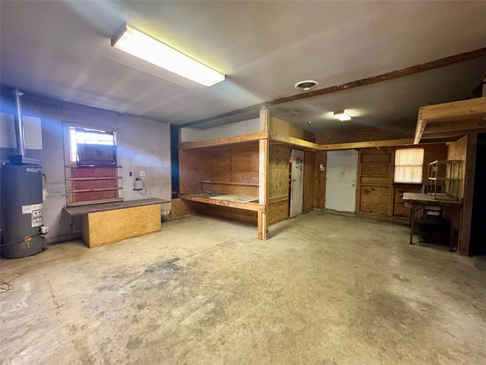 620 5th Street Hawley, TX 79525