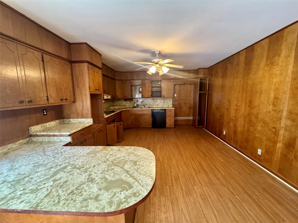 620 5th Street Hawley, TX 79525