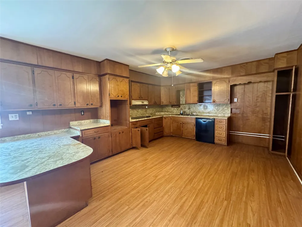 620 5th Street Hawley, TX 79525
