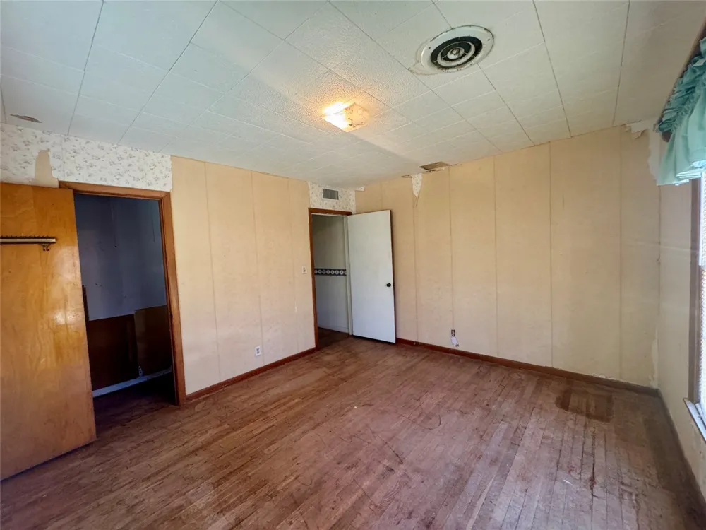 620 5th Street Hawley, TX 79525