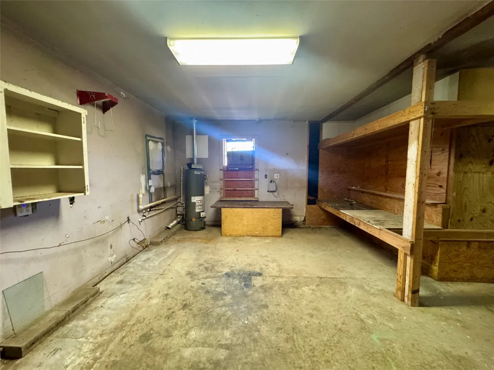 620 5th Street Hawley, TX 79525