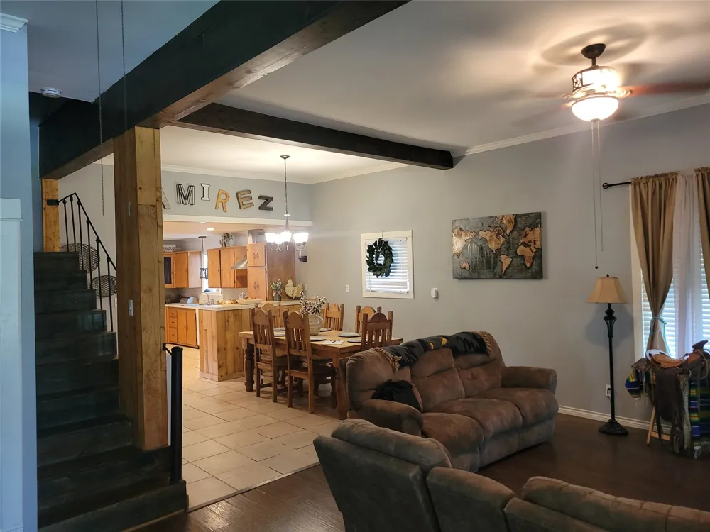 706 W Wrights Avenue Comanche, TX 76442