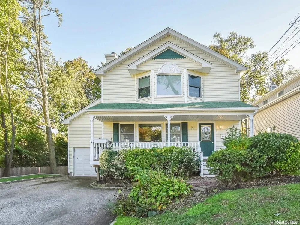 14 Hillcrest Street Huntington, NY 11743